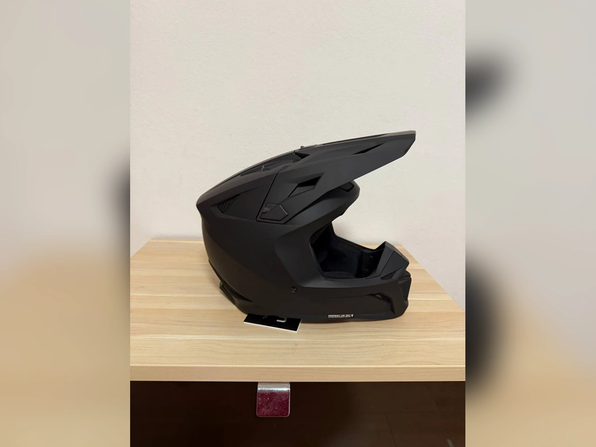 Кросовий мотошолом Raven Onyx 2026, чорний - Зображення 4