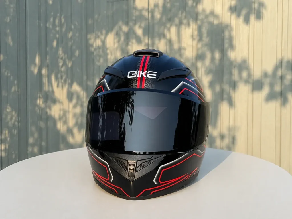 Прев’ю огляду товару «Мотошолом-інтеграл з візором QIKE 111 Red Line»